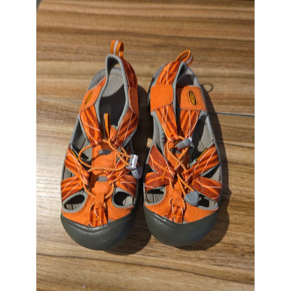 Keen casual water/hiking sandals. Size 7.5
